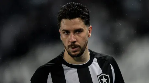 Gustavo Sauer quer voltar para o Botafogo.
