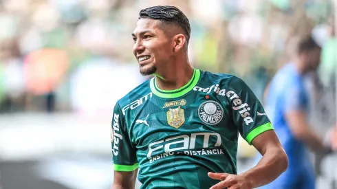  Rony jogador do Palmeiras lamenta chance perdida durante partida contra o Botafogo no estadio Arena Allianz Parque pelo campeonato BRASILEIRO A 2023. Rony foi pedido por rival da Série A
