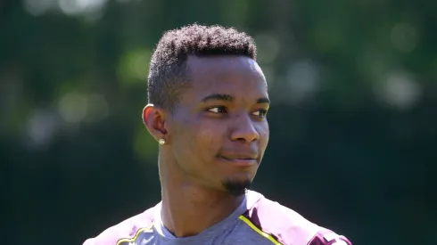 Thiago Mendes interessa ao Cruzeiro. 
