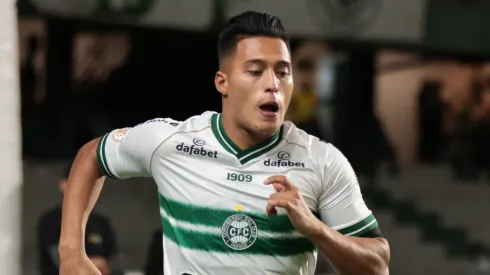 Sebástian Gómez vai desfalcar o Coritiba por alguns jogos – Foto: Robson Mafra/AGIF
