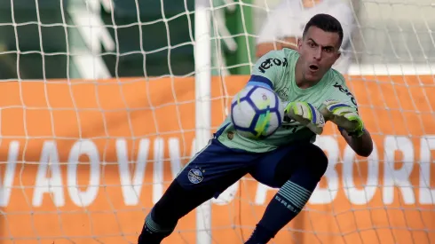 Marcelo Grohe brilhou com a camisa do Grêmio – Foto: Luciano Belford/AGIF
