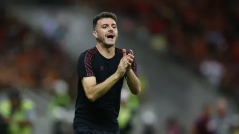 Mariano Soso vem brilhando no cargo do Sport- Foto: Marlon Costa/AGIF