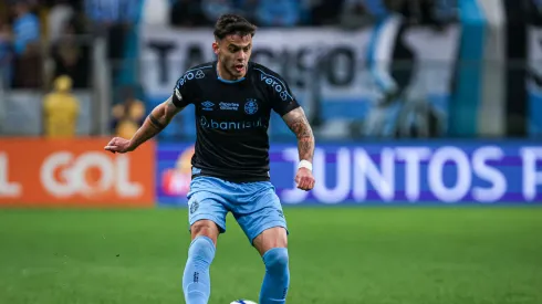 Carballo está afastado por um longo período - Foto: Maxi Franzoi/AGIF