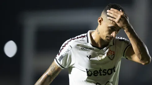 Camutanga vinha sendo titular na defesa do Vitória - Foto: Jorge Rodrigues/AGIF