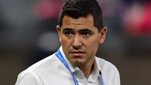 Pedro Martins enquanto ainda era diretor de Futebol do Cruzeiro durante partida contra o Athletico-PR no estádio Mineirão pelo campeonato Brasileiro A 2023. 
