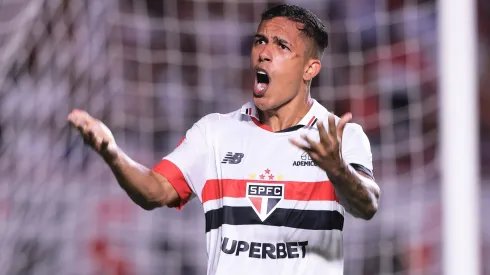 Igor Vinicius jogador do Sao Paulo durante partida contra o Novorizontino no estadio Morumbi pelo campeonato Paulista 2024. Lateral foi cobrado pela torcida.
