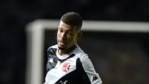 João Victor deve ser titular contra o Flamengo. 
