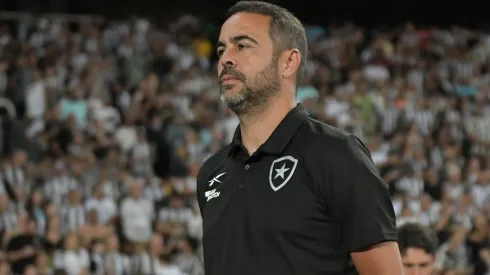 Artur Jorge pode receber uma punição - Foto: Thiago Ribeiro/AGIF