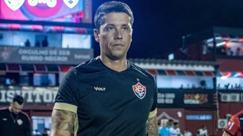 Thiago Carpini durante partida do Vitória pela Copa do Brasil - 3ª Fase - Jogo de Volta. Fotos: Victor Ferreira/EC Vitória