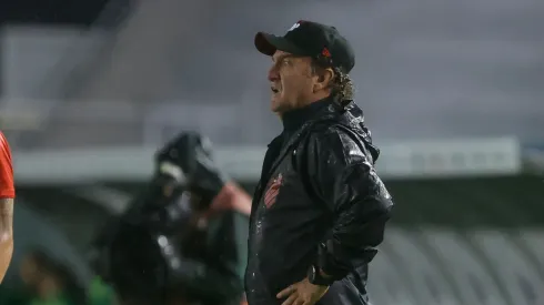 Cuca vem sofrendo pressão no Athletico - foto: Luiz Erbes/AGIF