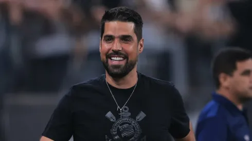 Antonio Oliveira tecnico do Corinthians durante partida contra o America-RN no estadio Arena Corinthians pelo campeonato Copa Do Brasil 2024. Ettore Chiereguini/AGIF
