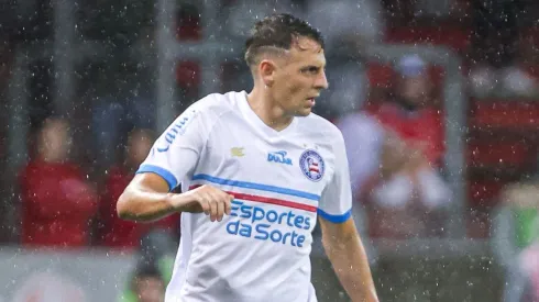 Santiago Arias jogador do Bahia durante partida contra o Internacional no estadio Beira-Rio pelo campeonato Brasileiro A 2024. Maxi Franzoi/AGIF
