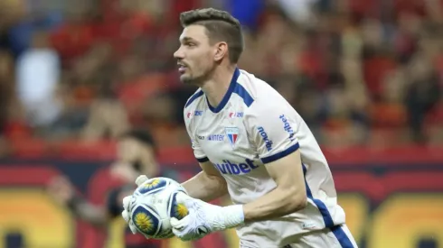 Joao Ricardo goleiro do Fortaleza durante a partida contra o Sport na Arena de Pernambuco, pela copa do nordeste 2024, neste domingo (26). Marlon Costa/AGIF
