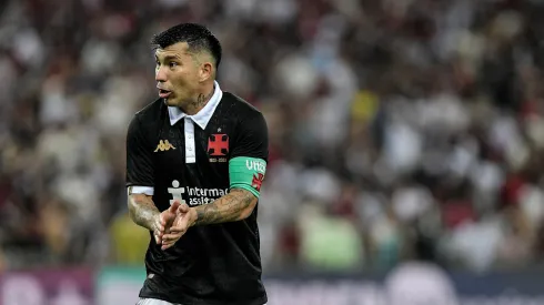 Medel pode entrar na lista de dispensa – Foto: Thiago Ribeiro/AGIF 
