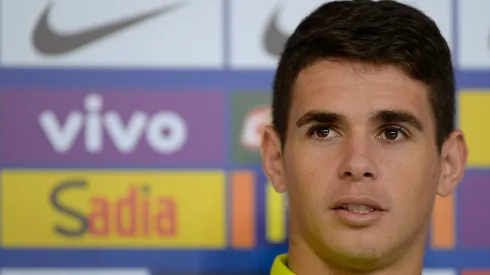 Oscar durante treino da Selecao Brasileira na Granja Comary. Meia pode retornar ao Tricolor.
