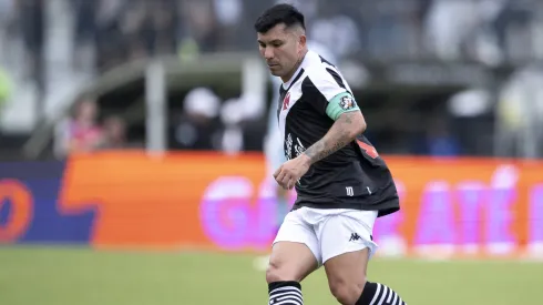 Medel vem sendo pouco aproveitado no Vasco – Foto: Jorge Rodrigues/AGIF
