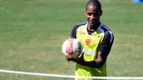 Dedé teve uma passagem marcante pelo Vasco - Foto: Fabio Castro/AGIF