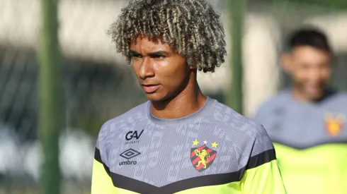 Pedro Lima durante treinamento do Sport.
