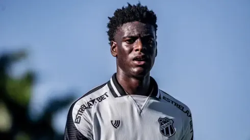 Jonathan Jesus tem apenas 20 anos e já vem chamando atenção no mercado.
