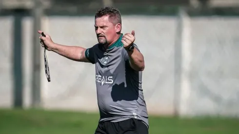 Fábio Matias fará sua estreia como técnico do Coritiba – Foto: JP Pacheco | Coritiba
