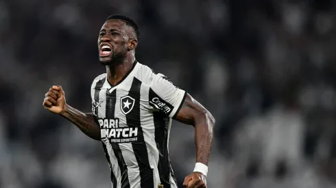 Bastos marcou o gol do empate do Botafogo - Foto: Thiago Ribeiro/AGIF