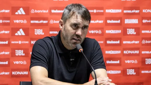 Eduardo Coudet respondeu perguntas após vitória sobre o Corinthians - Foto: Robson Mafra/AGIF