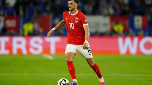 Florian Grillitsch da Áustria durante a partida UEFA Euro 2024 entre Áustria e França (PRESSINPHOTO SPORTS AGENCY / Alamy Stock Photo)