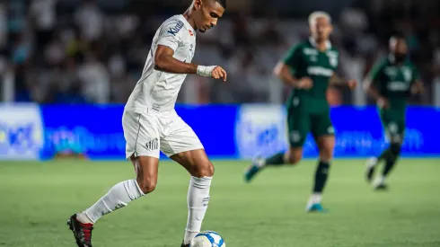 Santos em campo contra o Goiás (Foto Arena LTDA / Alamy Stock Photo)