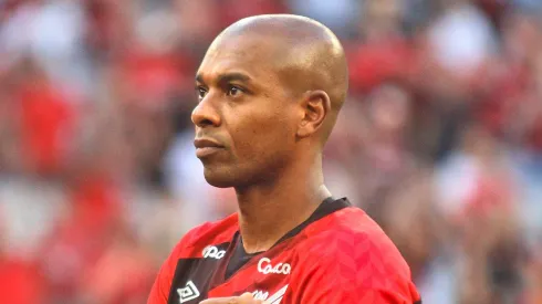 Fernandinho jogador do Athletico-PR durante partida contra o Coritiba no estadio Arena da Baixada pelo campeonato Paranaense 2023. 
