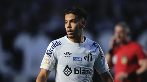 Nonato vem sendo pouco aproveitado no Santos - Foto: Ettore Chiereguini/AGIF