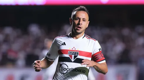 Rafinha atuando no São Paulo em 2023
