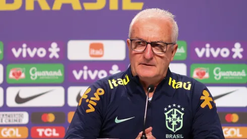 Dorival Júnior vem tendo dificuldades na Copa América – Foto: Lucas Figueiredo/Getty Images
