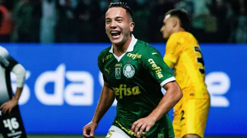 Fabinho, do Palmeiras, comemora gol sobre o rival Corinthians (Zuma Press / Alamy Stock Photo)