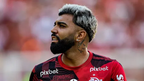 Gabigol jogador do Flamengo durante aquecimento antes da partida contra o América no estádio Maracanã pelo campeonato Brasileiro A 2023. 
