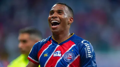 Jean Lucas jogador do Bahia comemora seu gol com jogadores do seu time durante partida contra o Fortaleza no estádio Arena Fonte Nova pelo campeonato Brasileiro A 2024. Foto: Jhony Pinho/AGIF
