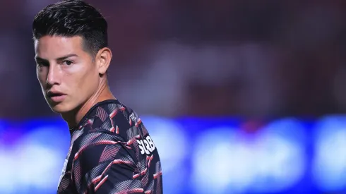 James jogador do São Paulo durante aquecimento antes da partida contra o Palmeiras no estádio Morumbi pelo campeonato Paulista 2024. Foto: Ettore Chiereguini/AGIF
