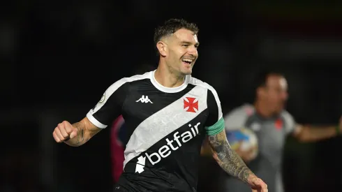 Vegetti é o principal artilheiro do Vasco - Foto: Thiago Ribeiro/AGIF