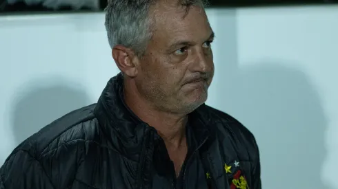 Lisca quando era técnico do Sport durante partida contra o Operário no estádio Germano Krüger pelo campeonato Brasileiro B 2022. Foto: Joao Vitor Rezende Borba/AGIF
