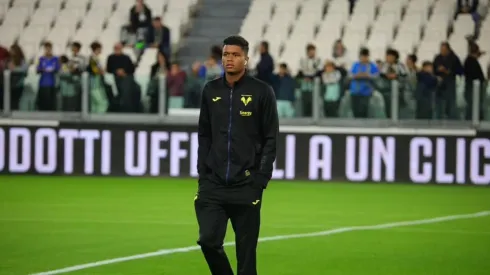 Charlys estava emprestado ao Hellas Verona – Foto: Divulgação/Instagram
