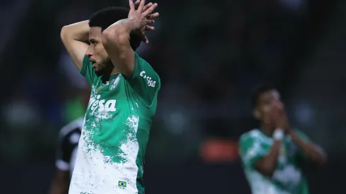 SP – SAO PAULO – 13/06/2024 – BRASILEIRO A 2024, PALMEIRAS X VASCO – Murilo jogador do Palmeiras lamenta durante partida contra o Vasco no estadio Arena Allianz Parque pelo campeonato Brasileiro A 2024. Foto: Ettore Chiereguini/AGIF
