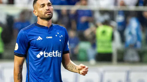 Gilberto não teve uma boa passagem pelo Cruzeiro – Foto: Fernando Moreno/AGIF
