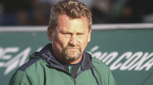 Fabio Matias tecnico do Coritiba durante partida contra o Vila Nova-GO no estadio Couto Pereira pelo campeonato Brasileiro B 2024. Técnico liberou zagueiro
