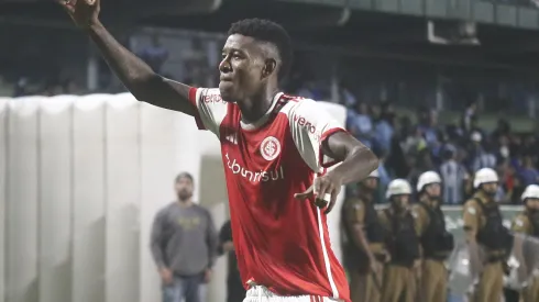 Vitão está próximo de deixar o Inter - Foto: Gabriel Machado/AGIF