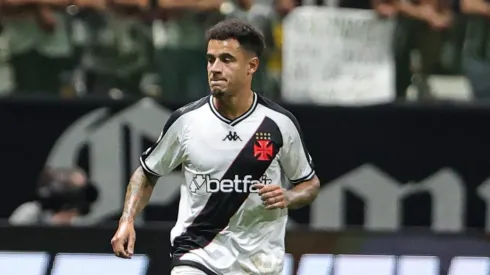 Coutinho deve ser titular contra o Grêmio.
