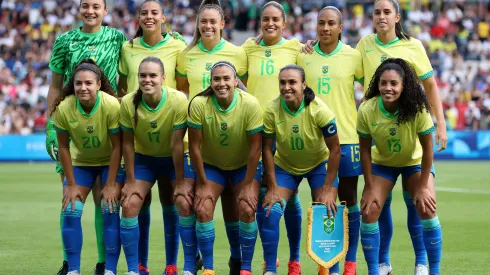 Seleção Brasileira durante confronto contra o Japão nas Olimpíadas.
