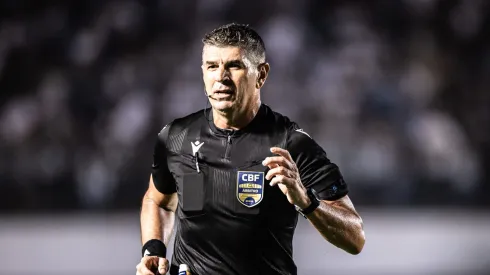 Marcelo de Lima Henrique apitará Corinthians x Grêmio. 
