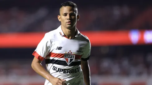 Erick ainda não conseguiu engrenar com a camisa do São Paulo – Foto: Marcello Zambrana/AGIF
