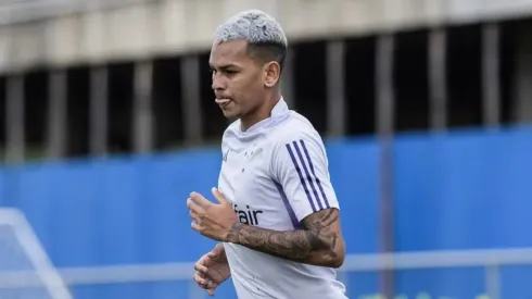 Fernando Henrique treinando no Cruzeiro – Reprodução/Cruzeiro