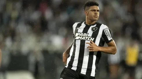 Luis Henrique teve uma passagem regular pelo Botafogo - Foto: Jorge Rodrigues/AGIF