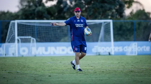 Bahia recebe notícia sobre o Vitória e Ceni comemora (Imagem: Divulgação/EC Bahia)
